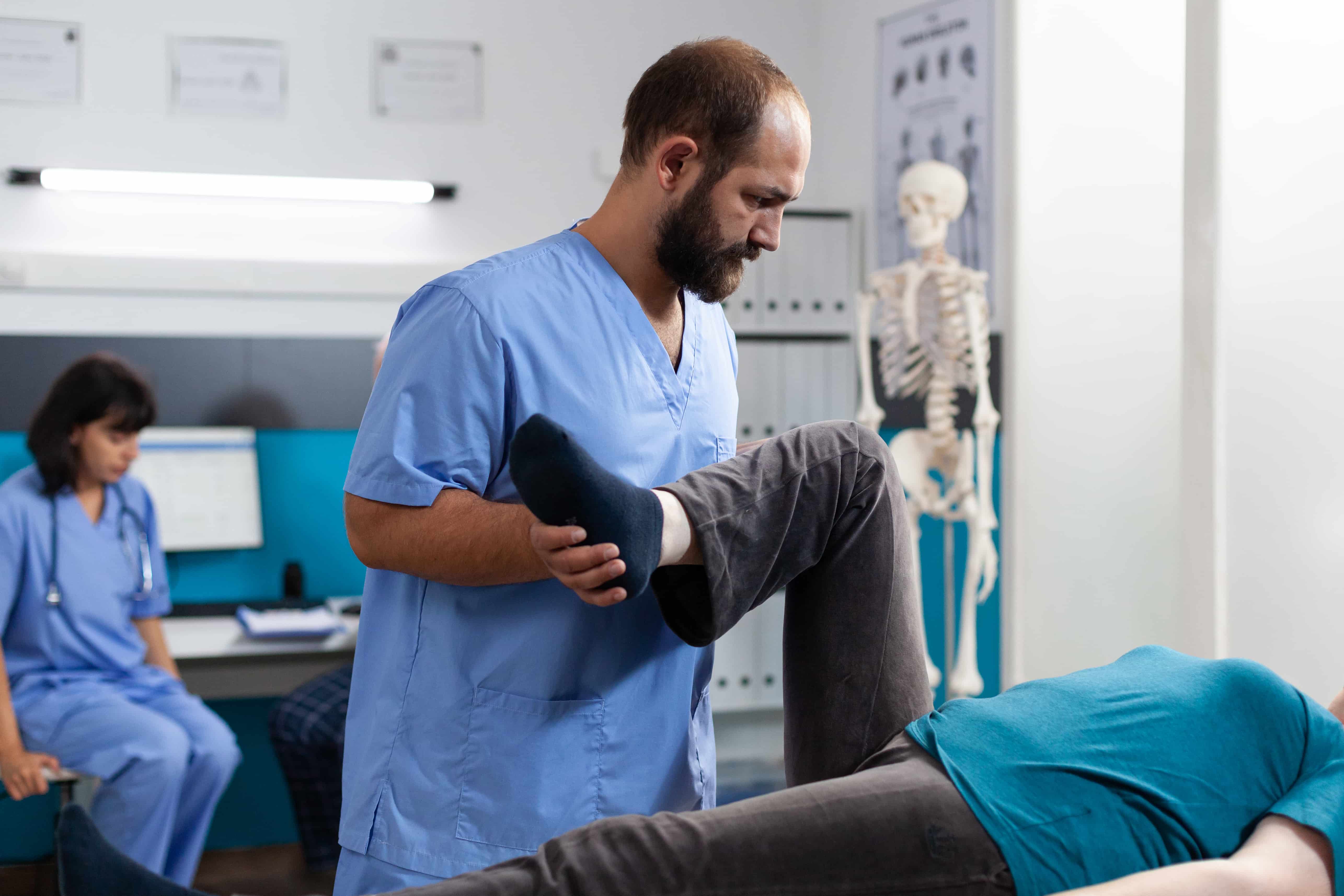 Doctores Quiropracticos de Accidentes - Doctores y Mas business image in Aurora, Illinois